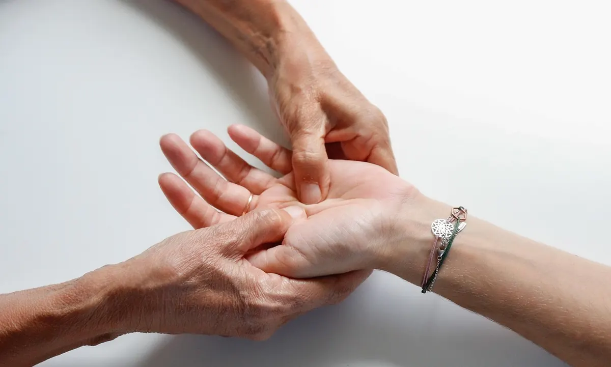 Gemstone Bracelet Stacking: A Step-by-Step Guide for Balanced Wrists